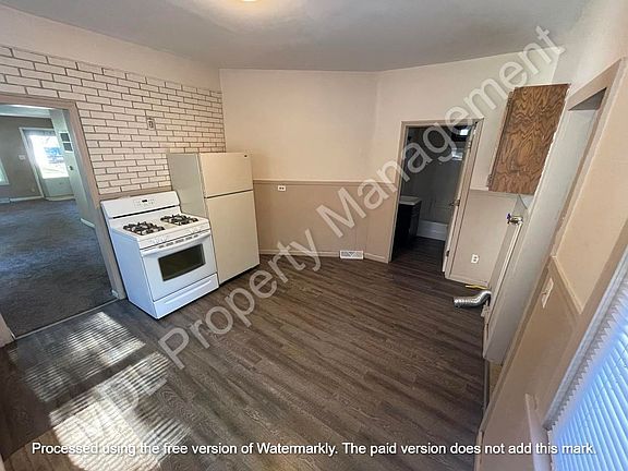 4th image of 411 S Dewitt St #1