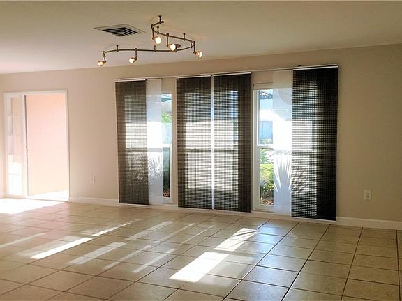 5th image of 953 E Gondola Dr