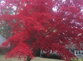 43 Hayden Pond Rd, Dudley, MA 01571