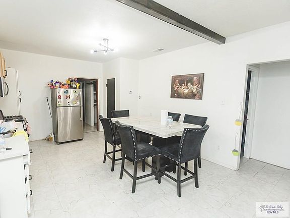 4th image of 1935 Oasis Dr