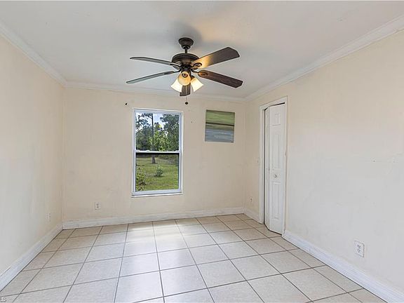 5th image of 3875 Everglades BLVD N