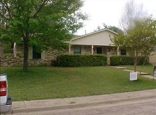 520 Sharp Dr, Desoto, TX