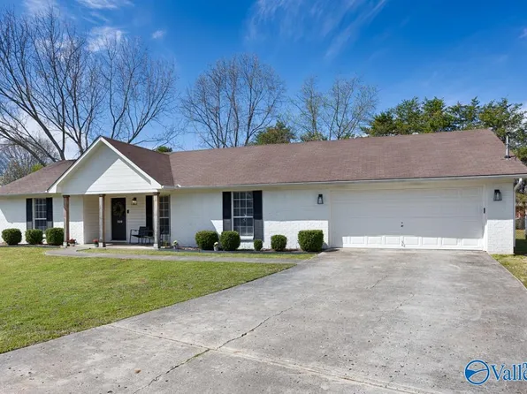 229 Countrywood Ct, Harvest, AL 35749