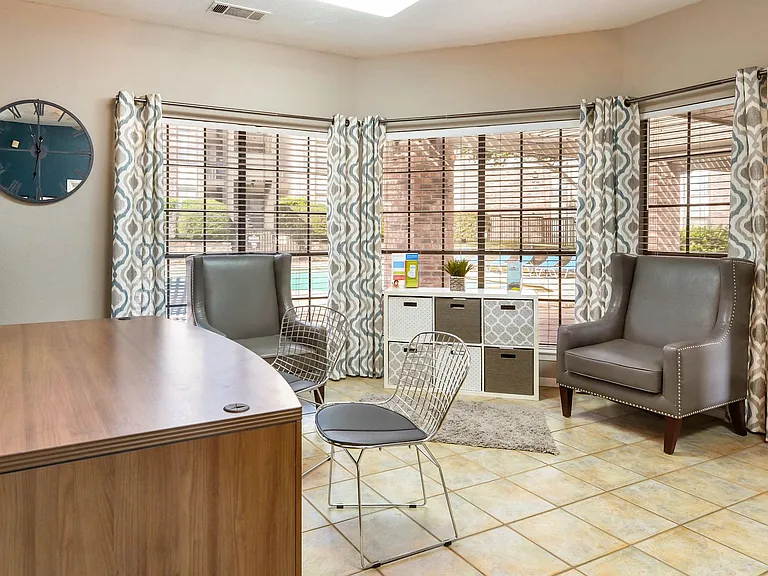 The Summit Apartments — Photo 2