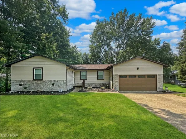 5834 Starview Dr, Clinton, OH 44216