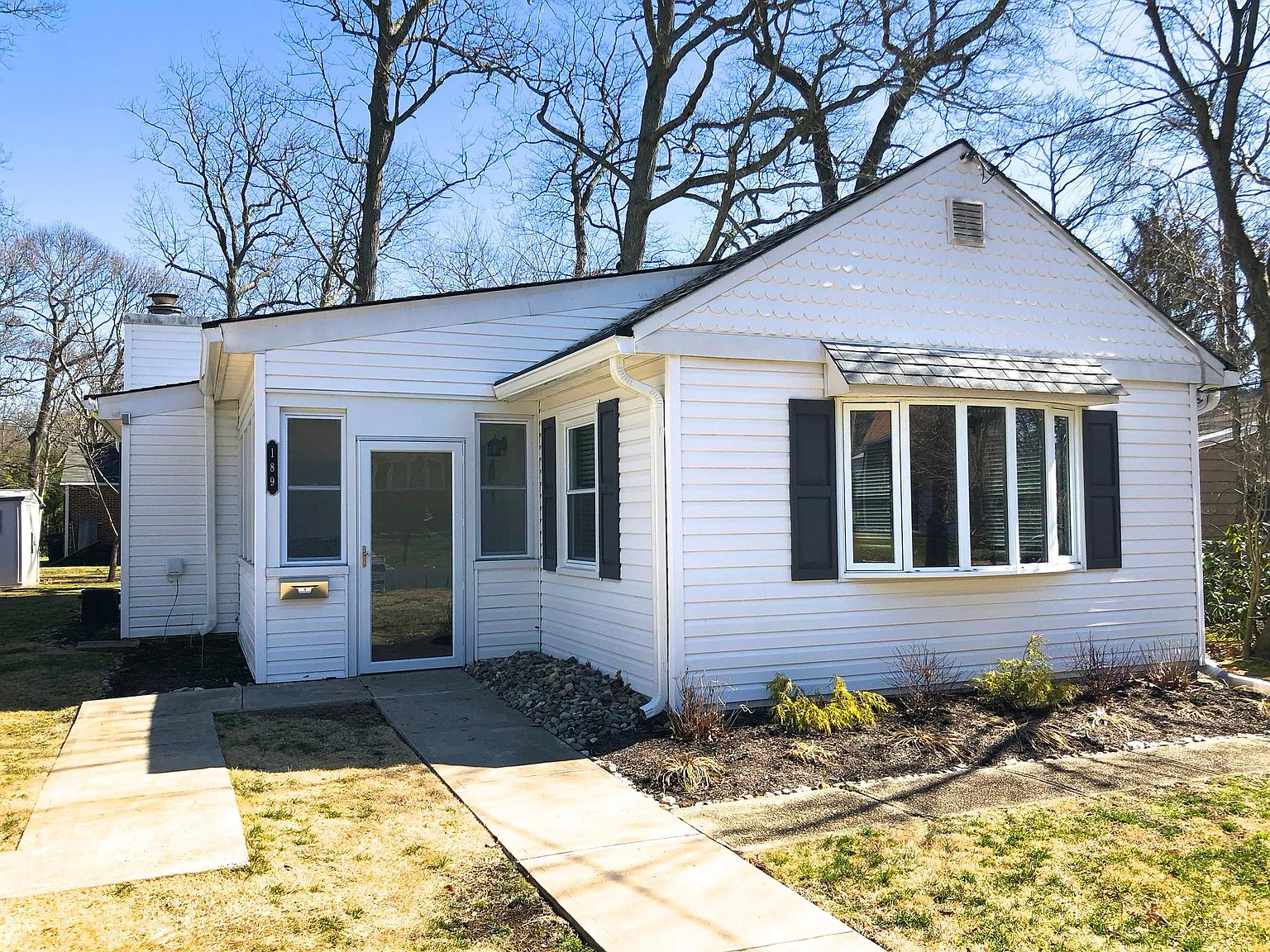 189 Pinecrest Rd photo 1