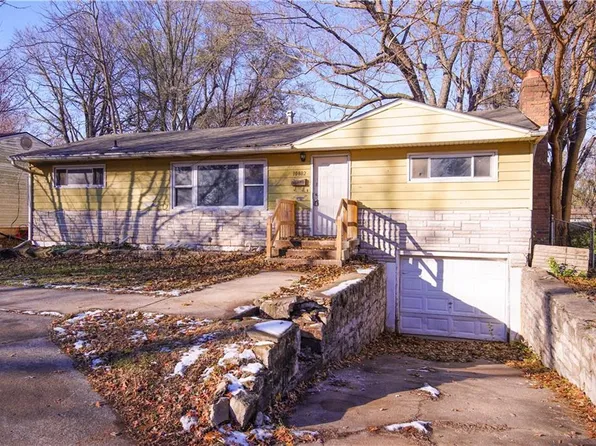10802 Cambridge Ave, Kansas City, MO 64134