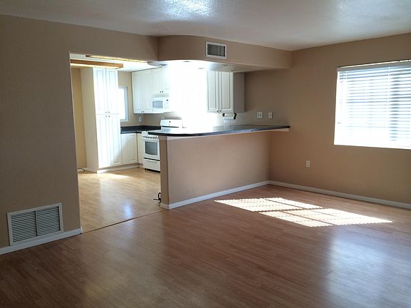 2nd image of 1784 Dayton Dr