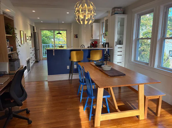 7 Greenville Ct, Somerville, MA 02143
