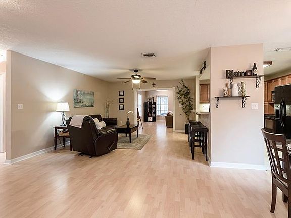 5th image of 917 W Adalee St #12
