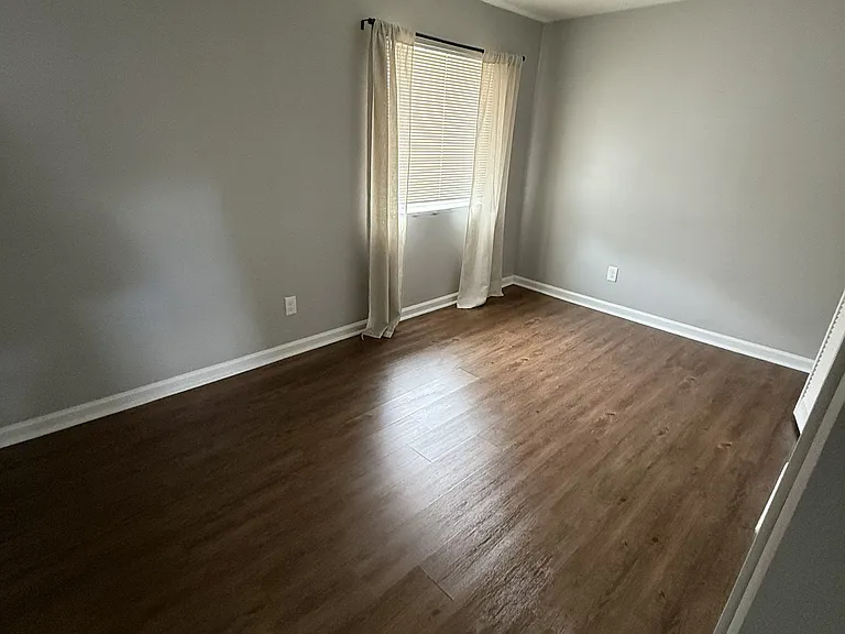 641 Formwalt St SW #4 — Photo 6
