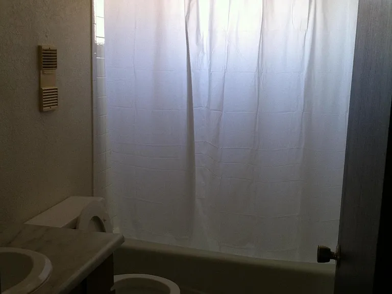 1930 Grand Ave — Photo 5
