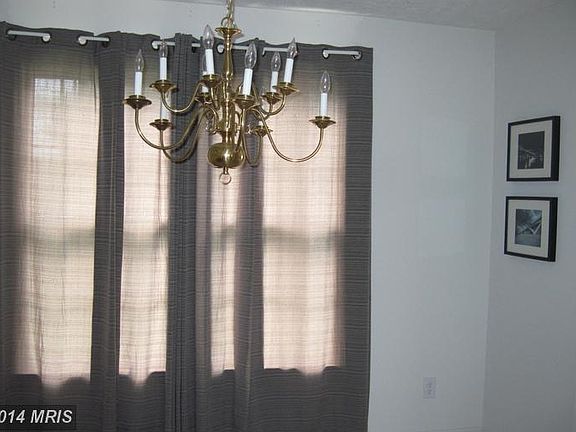 3rd image of 20870 Sandstone St