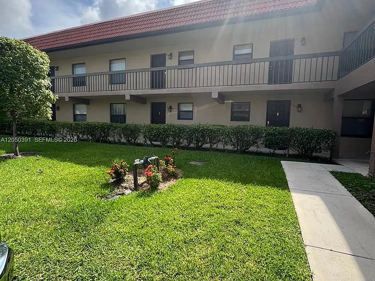 21906 Lake Forest Cir #103 — Photo 18