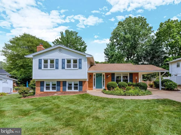 1703 Palm Springs Dr, Vienna, VA 22182
