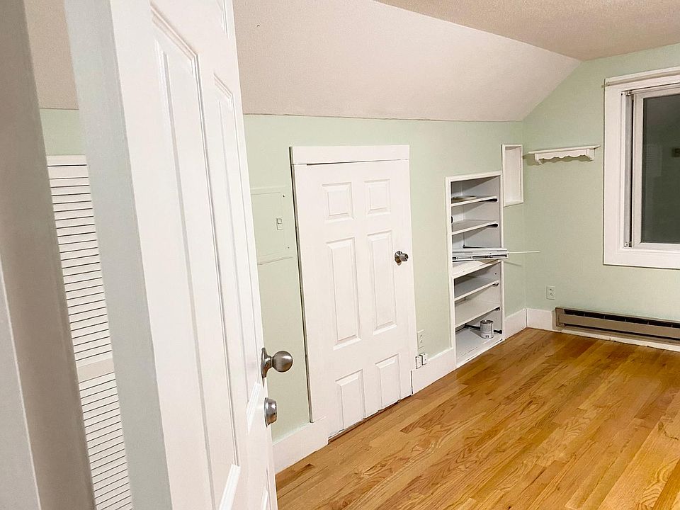 2nd image of 48 Moulton Rd