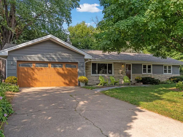 4850 Dona Ln, Golden Valley, MN 55422