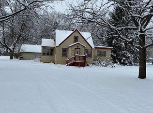 7948 Edgewood Dr, Mounds View, MN 55112