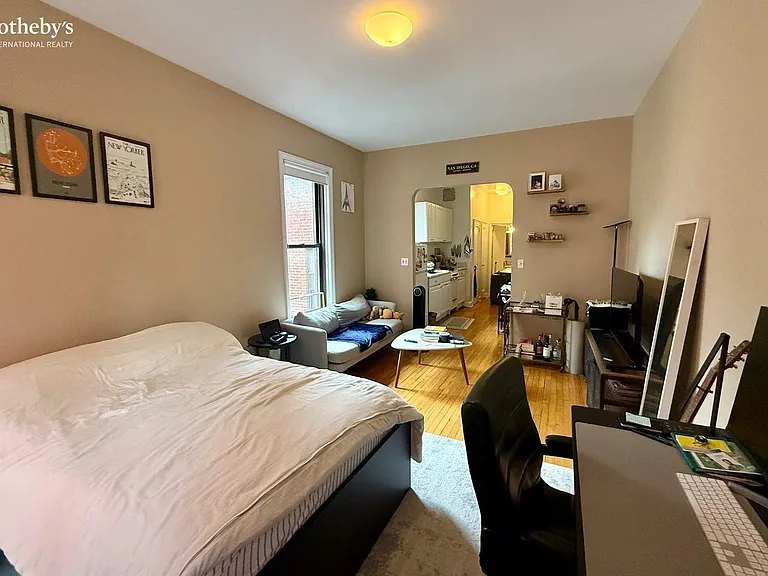 100 W 73rd St #3D — Photo 2