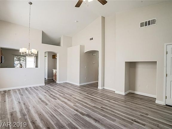 5th image of 3628 Chateau Meadow St