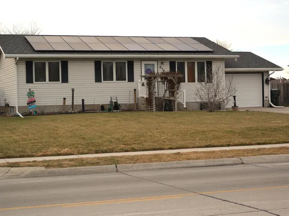 674 3rd Ave, Columbus, NE 68601