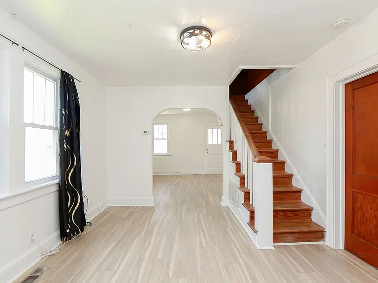 768 Mayfield Ave — Photo 7