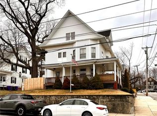 326 Pawtucket Ave, Pawtucket, RI 02860