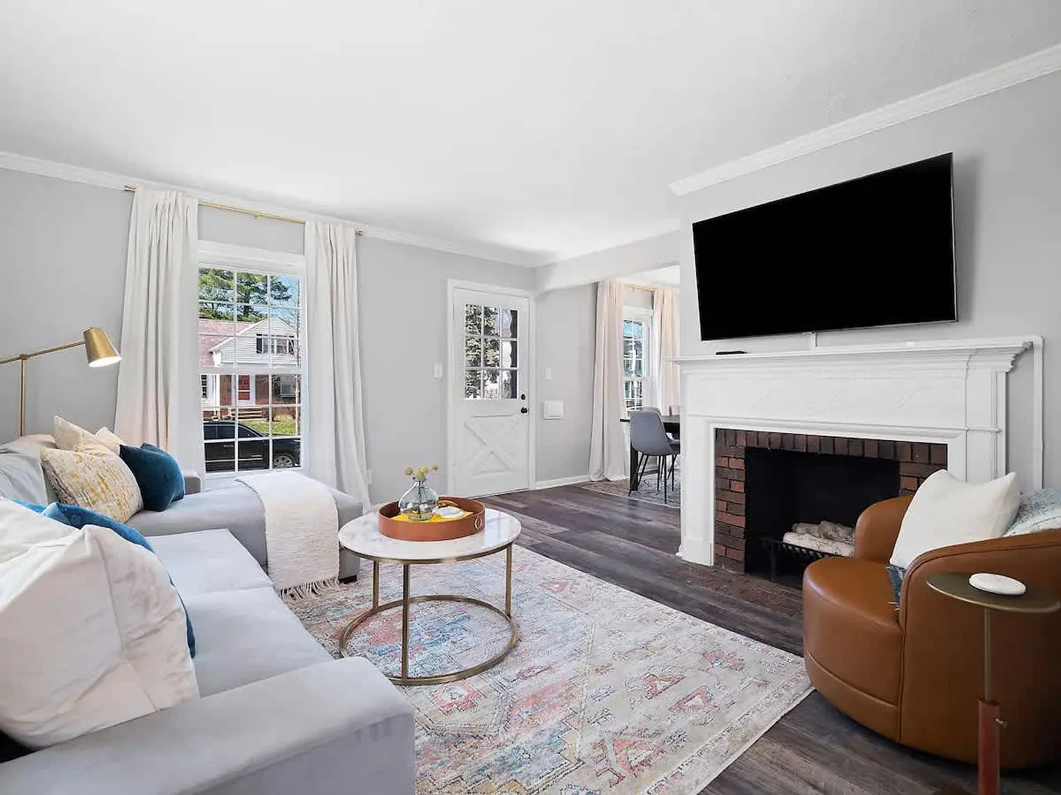 3 bed, 1.0 bath, 1399 sqft, $3,000 — Photo 1