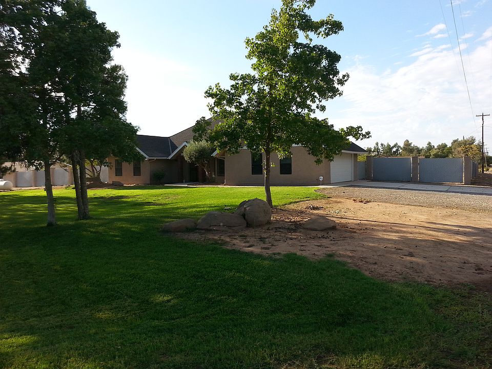 1st image of 37729 Berkshire Dr