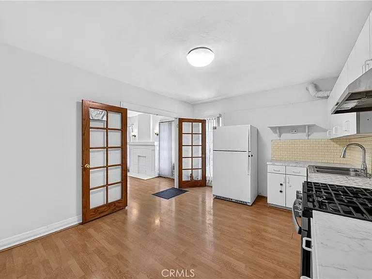 139 S Manhattan Pl — Photo 11