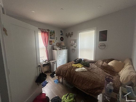 5th image of 47 Fairbanks St #5