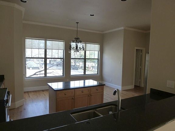 5th image of 4719 McKinney Ave #C