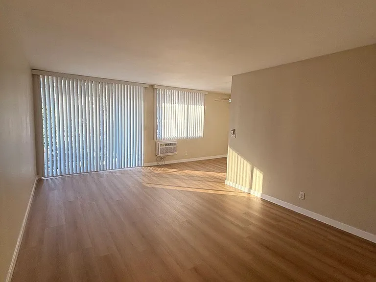 11677-11683 Goshen Ave. Los Angeles CA 90049 — Photo 5