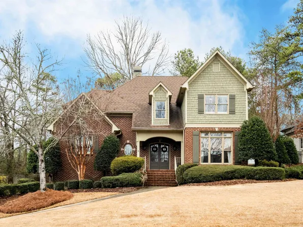 513 Lake Colony Dr, Vestavia Hills, AL 35242