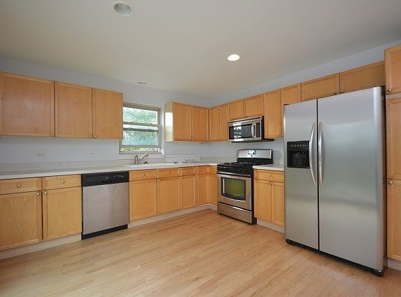 5th image of 1479 N Clybourn Ave #A