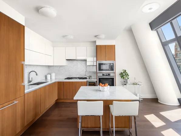 35 West 15th Street image 7 of 15