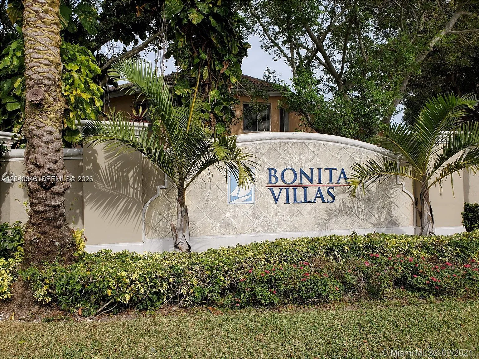 Bonita Villas Condo — Photo 1