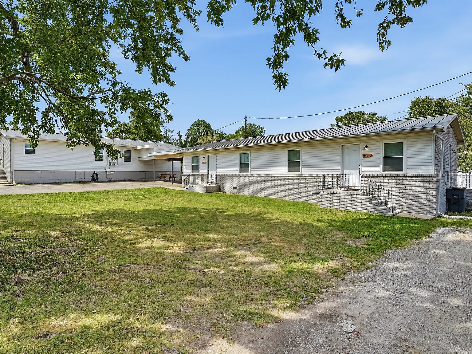 2 bed, 660 sqft, $1,225 — Photo 3
