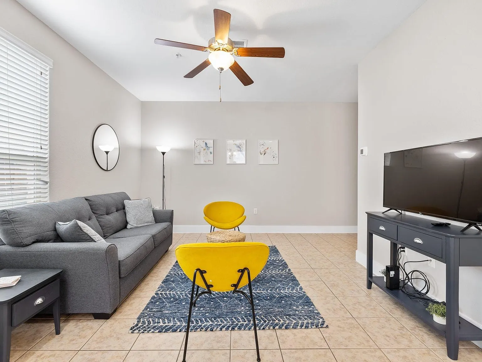 3 bed, 2.5 bath, 1184 sqft, $2,500 — Photo 3