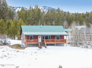 31 Pine Hollow Ct, Alpine, WY 83128