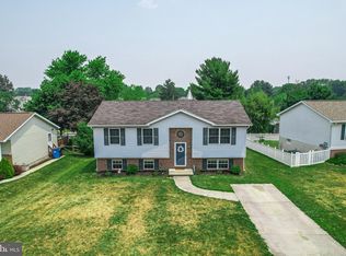 20 Colonial Ct, Littlestown, PA 17340