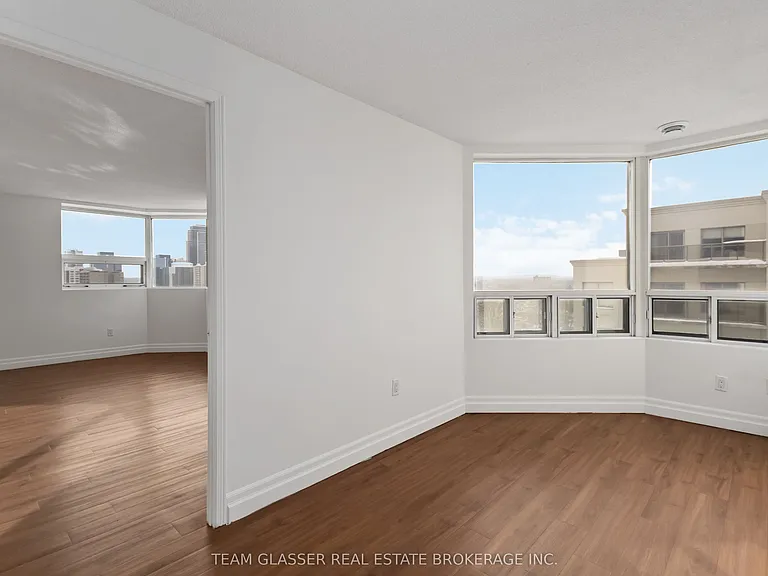 675 Richmond St #904 — Photo 12