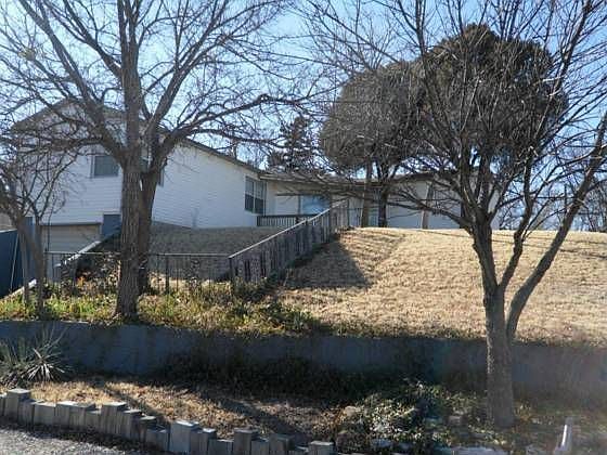 2nd image of 3207 Cheryl St