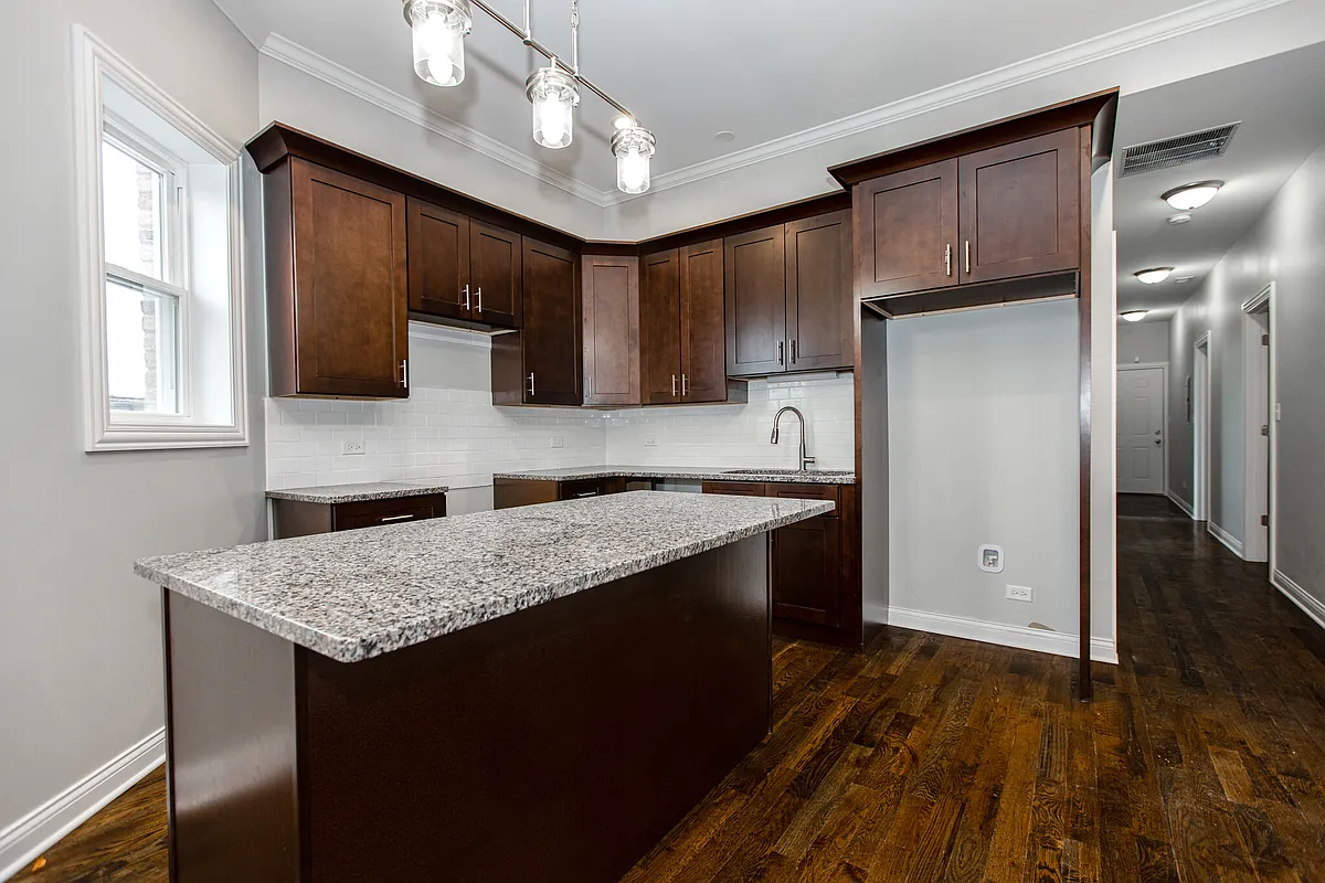Building Photo - 1644 N Kedzie Ave