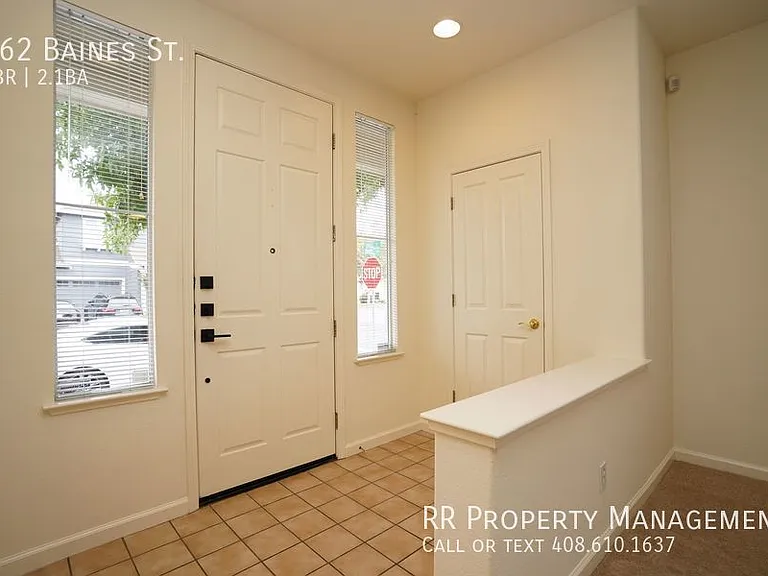 962 Baines St — Photo 4