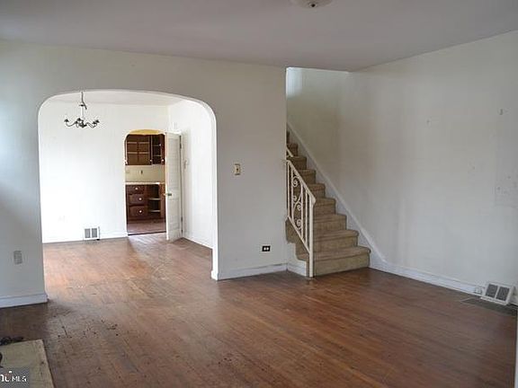 5th image of 631 10th Ave