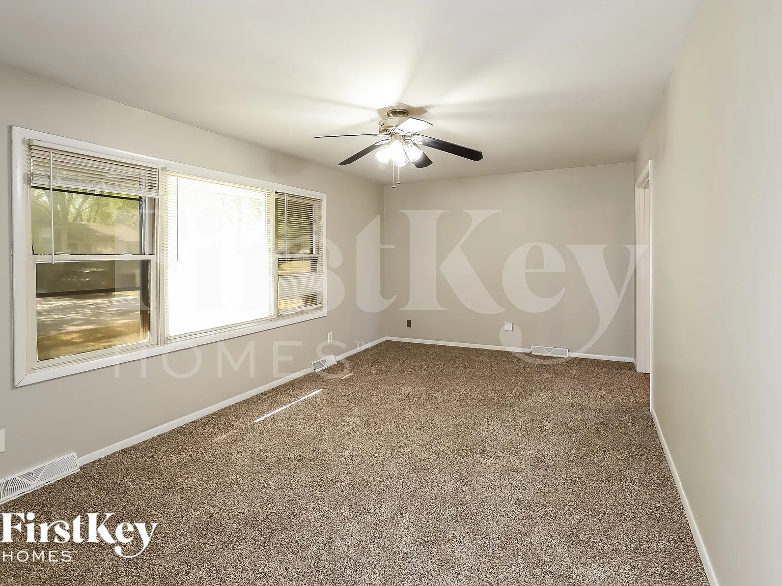 3 bed, 2.0 bath, 1108 sqft, $1,825 — Photo 3
