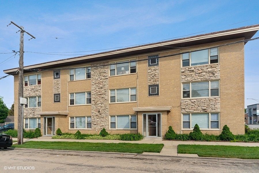 1st image of 6047 N Northwest Hwy APT 4