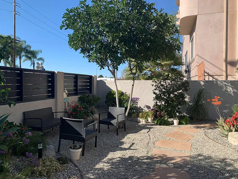 4970 Sepulveda Blvd — Photo 21