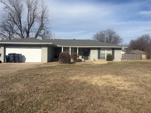 9317 SW 99th St, Mustang, OK 73064